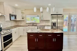 2563 Knotty Pine Way, Clearwater, FL 33761 - Photo 13