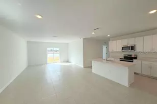 11530 Brae Wy, Dade City, FL 33525 - Photo 7