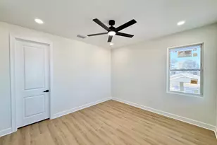 1307 N 23rd St, Tampa, FL 33605 - Photo 9