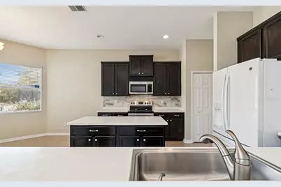 12918 Drakefield Drive, Spring Hill, FL 34610 - Photo 23