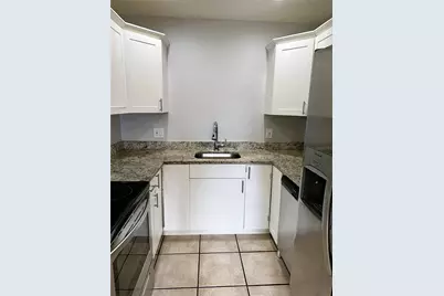 1808 E Bougainvillea Avenue, Tampa, FL 33612 - Photo 11