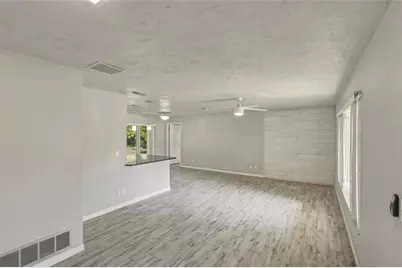 1125 Danny Dr, Sarasota, FL 34243 - Photo 3