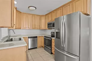 1708 Pond Lake Dr, Tampa, FL 33612 - Photo 33