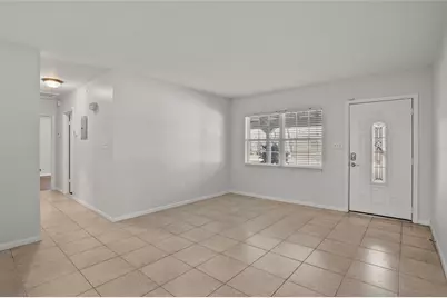 1708 Pond Lake Drive, Tampa, FL 33612 - Photo 9
