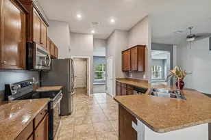 13070 Sigmund St, Spring Hill, FL 34609 - Photo 17