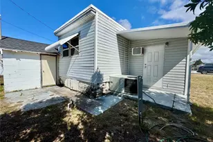 1919 Pleasure Dr, Holiday, FL 34691 - Photo 29