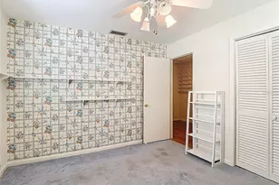 11328 N Oakleaf Ave, Tampa, FL 33612 - Photo 21