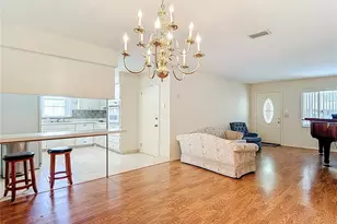 11328 N Oakleaf Ave, Tampa, FL 33612 - Photo 15