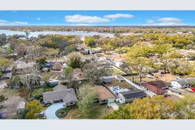 11328 N Oakleaf Avenue, Tampa, FL 33612 - Photo 31