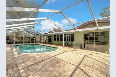 11328 N Oakleaf Avenue, Tampa, FL 33612 - Photo 9