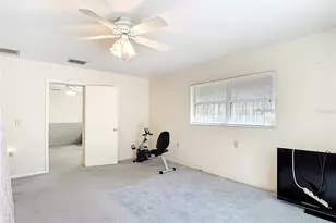 11328 N Oakleaf Ave, Tampa, FL 33612 - Photo 25