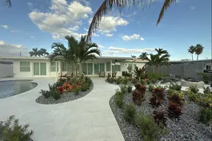 12350 4th St E, Treasure Island, FL 33706 - Photo 13