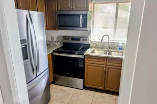 2424 W Tampa Bay Blvd, Tampa, FL 33607 - Photo 31