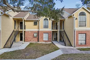 8742 Mallard Reserve Dr, Tampa, FL 33614 - Photo 3
