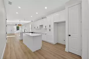 1515 E Knollwood St, Tampa, FL 33610 - Photo 5