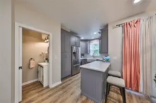 2127 Golden Oak Ln, Valrico, FL 33594 - Photo 7