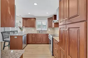 11034 Malaga Dr, Largo, FL 33774 - Photo 9