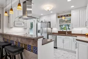 1529 12th St N, Saint Petersburg, FL 33704 - Photo 13