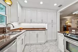 1529 12th St N, Saint Petersburg, FL 33704 - Photo 15