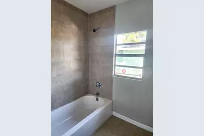 4502 N 42nd Street, Tampa, FL 33610 - Photo 25