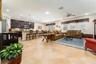 11218 Coventry Grove Cir, Lithia, FL 33547 - Photo 9