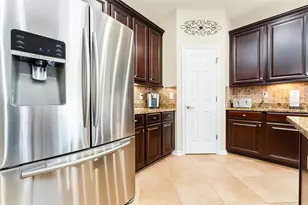 11218 Coventry Grove Cir, Lithia, FL 33547 - Photo 13