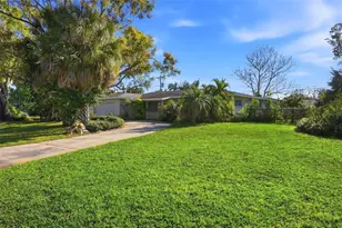 3391 Walnut St NE, Saint Petersburg, FL 33704 - Photo 9