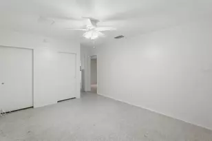 3391 Walnut St NE, Saint Petersburg, FL 33704 - Photo 25