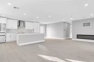 4107 Miller Dr, Saint Pete Beach, FL 33706 - Photo 9