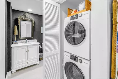 4737 Dolphin Cay Lane S #401, Saint Petersburg, FL 33711 - Photo 23