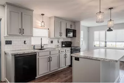 511 Lazy Lake Drive W, Lakeland, FL 33801 - Photo 11