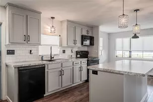 511 Lazy Lake Dr W, Lakeland, FL 33801 - Photo 11