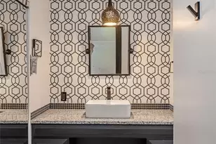 511 Lazy Lake Dr W, Lakeland, FL 33801 - Photo 17