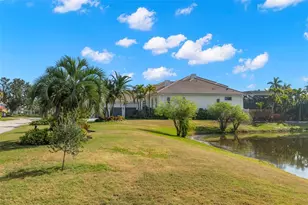 5264 61st Ave S, Saint Petersburg, FL 33715 - Photo 7