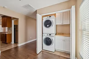 3106 Lake Ellen Dr, Tampa, FL 33618 - Photo 29