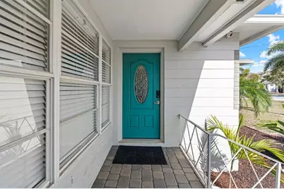 2990 37th Street N, Saint Petersburg, FL 33713 - Photo 5