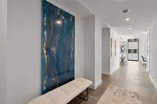 301 1st St S, Saint Petersburg, FL 33701 - Photo 7