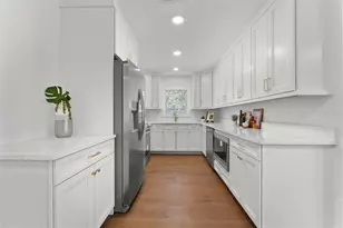 3015 W North B St, Tampa, FL 33609 - Photo 9