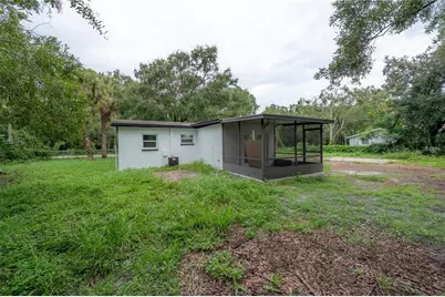 10411 N Woodmere Road, Tampa, FL 33617 - Photo 29