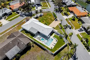 6911 121st St, Seminole, FL 33772 - Photo 37