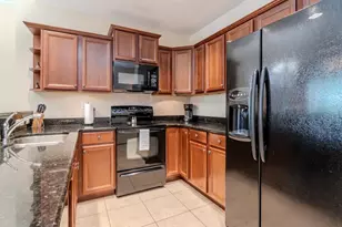 13941 Clubhouse Dr, Tampa, FL 33618 - Photo 11