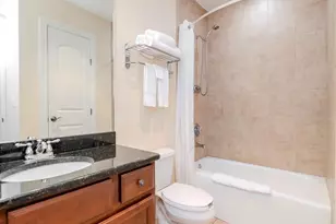 13941 Clubhouse Dr, Tampa, FL 33618 - Photo 25