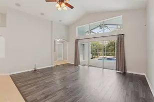 15126 Shearcrest Dr, Lithia, FL 33547 - Photo 11