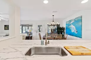 1637 SE Paradise Cir W, Crystal River, FL 34429 - Photo 17