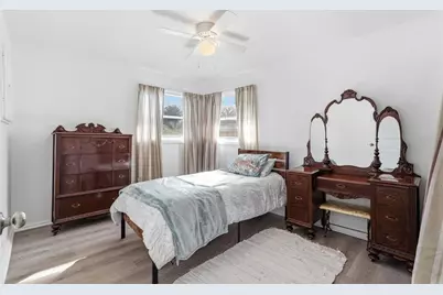 8061 49th Avenue N, Saint Petersburg, FL 33709 - Photo 11