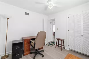 8061 49th Ave N, Saint Petersburg, FL 33709 - Photo 9