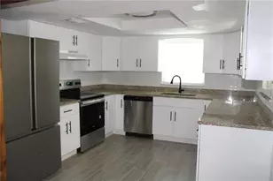 10704 50th Ave N, Saint Petersburg, FL 33708 - Photo 3