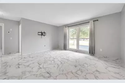 3230 51st Street N, Saint Petersburg, FL 33710 - Photo 7