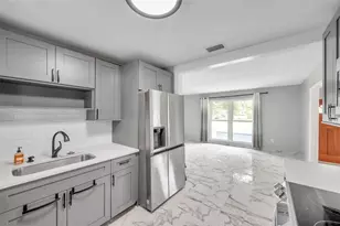 3230 51st St N, Saint Petersburg, FL 33710 - Photo 17