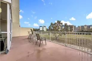 1200 Country Club Dr, Largo, FL 33771 - Photo 31